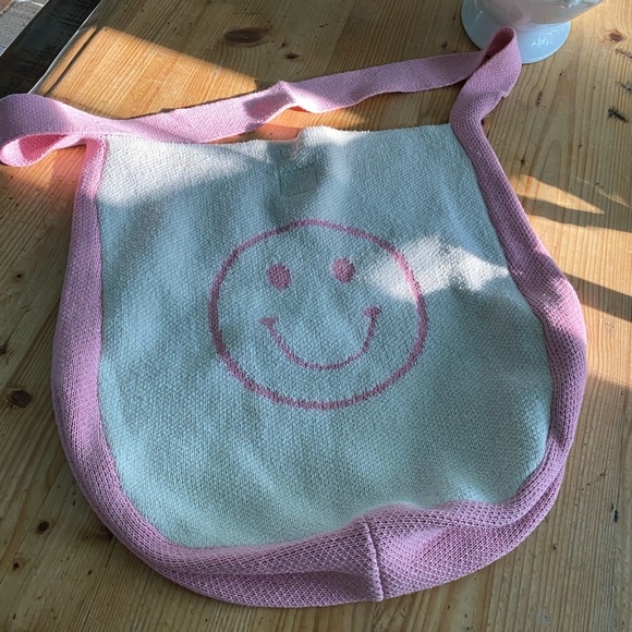 Yellow the Label Smiley Knit Tote - Picture 1 of 3